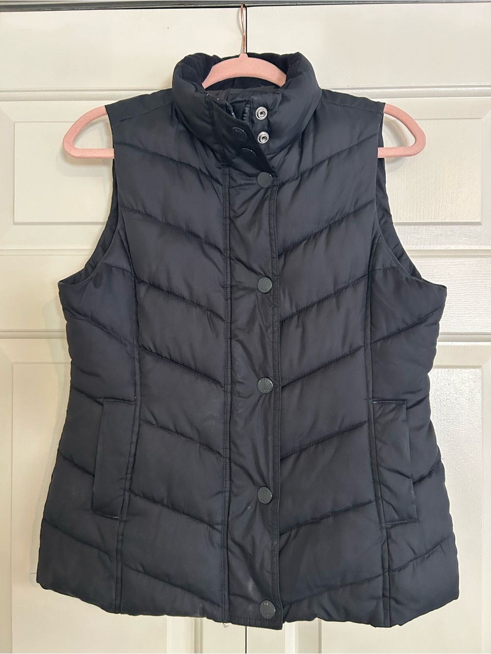 GAP Women’s Quilted Puffer Vest Black Outdoor Streetwear, Size S